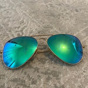 RAY BAN AVIATORS